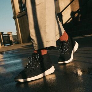 Allbirds Women's Wool Runner-up Mizzles - Natural Black merino wool size 8